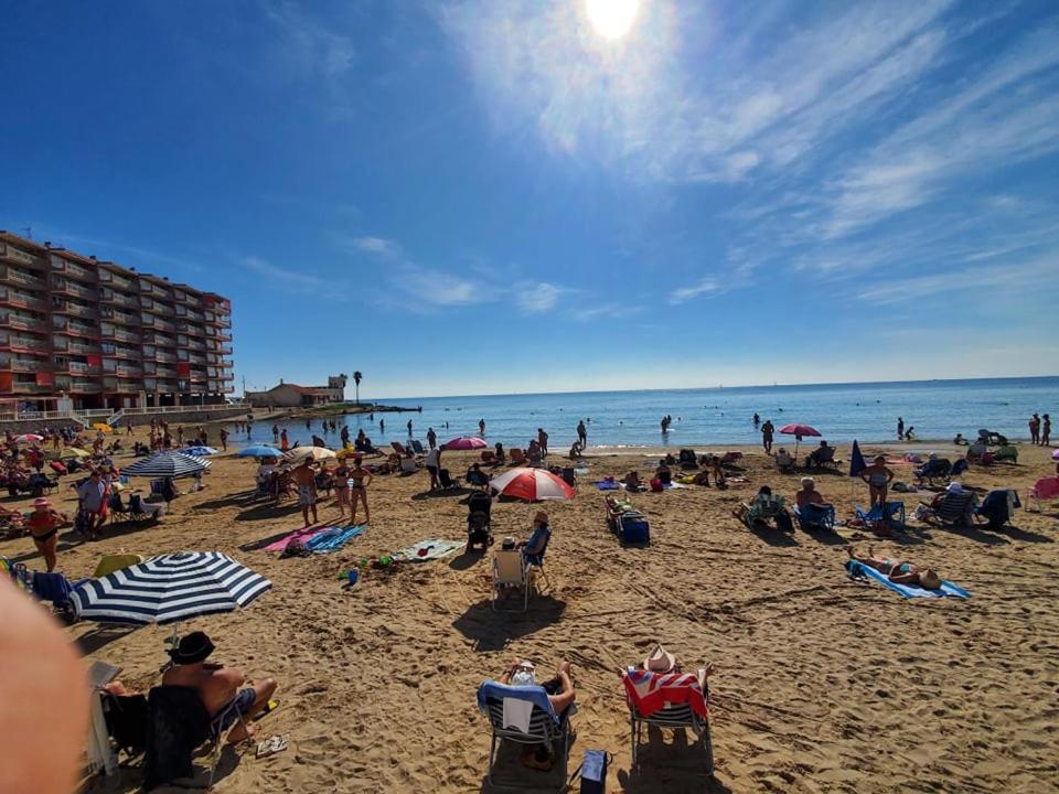 Appartement proche plage avec piscine en centre ville Torrevieja Extérieur photo