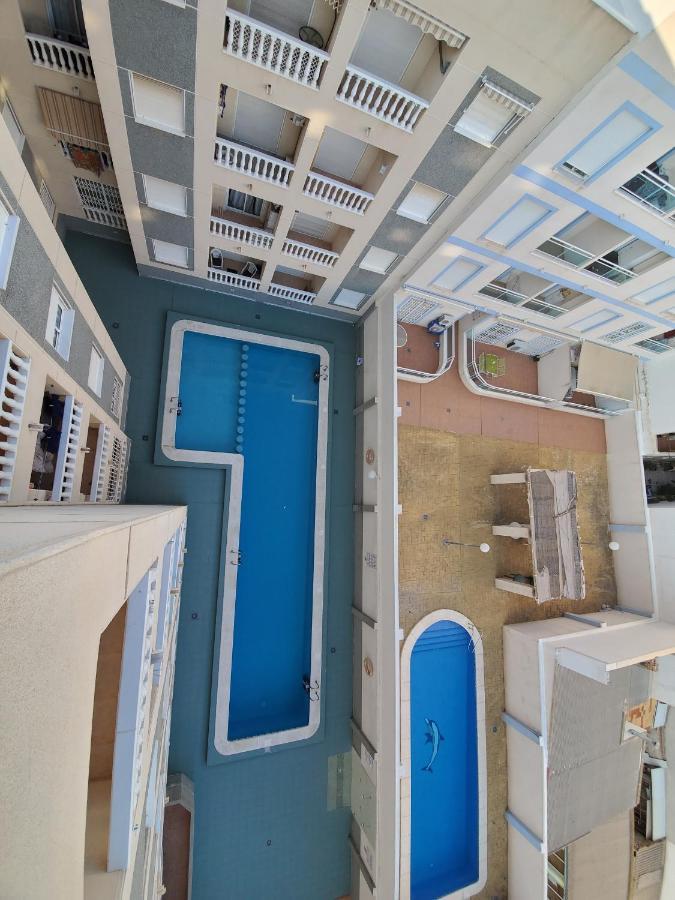 Appartement proche plage avec piscine en centre ville Torrevieja Extérieur photo